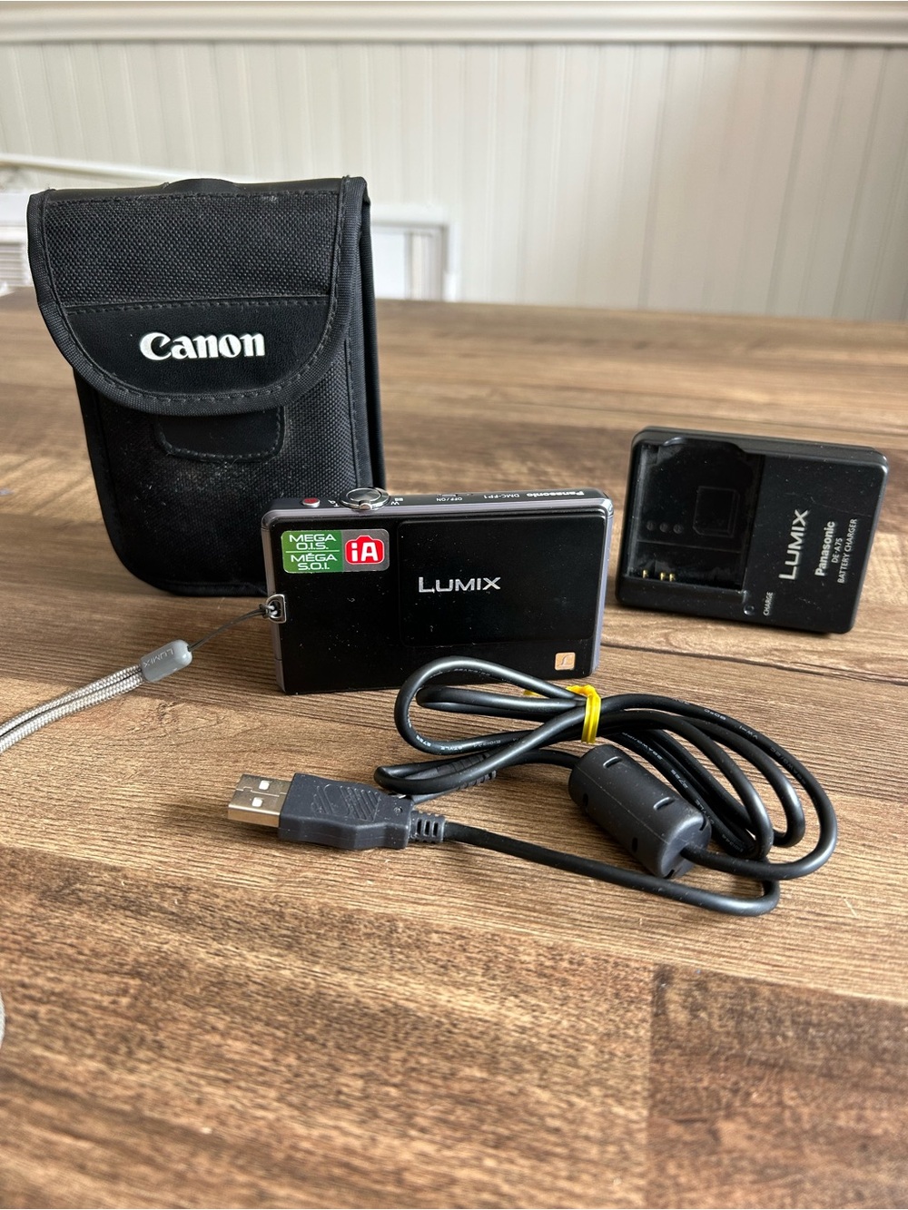 Panasonic Lumix DMC-FP1 Black Y2K Compact Digital Camera Bundle - Tested